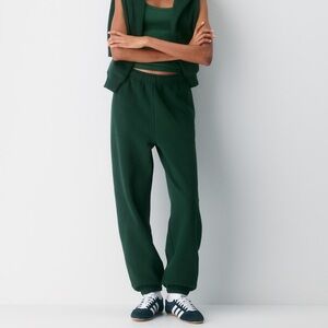 NWT Aritzia Cozy Sweatfleece Mega Jogger size S in Scarab